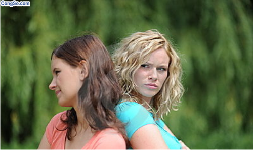 Cuộc khẩu chiến giữa vợ và bồ nhí