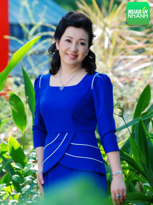 Đầm công sở dành cho người trung niên